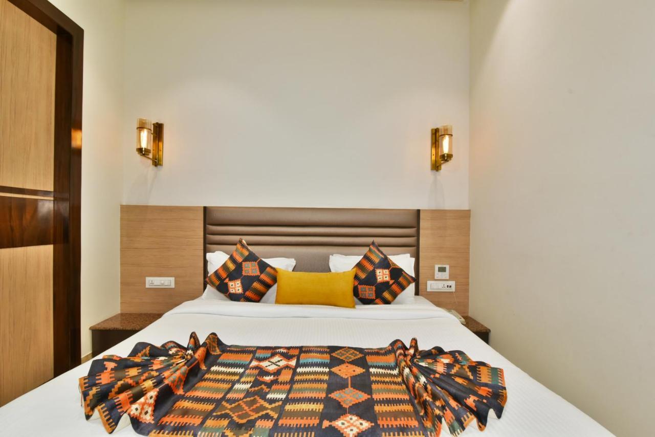 Hotel Infa Amritsar Exterior foto