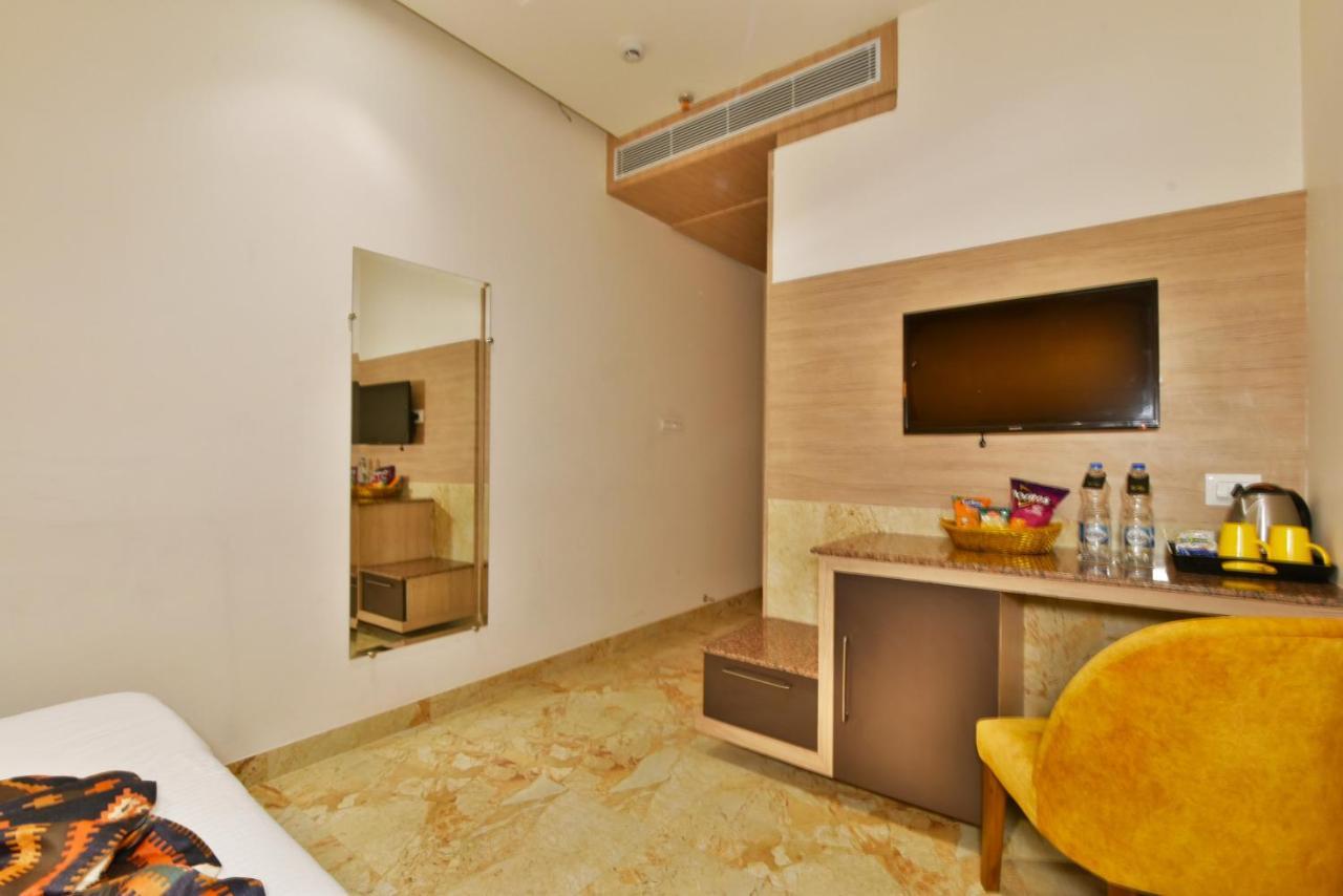 Hotel Infa Amritsar Exterior foto